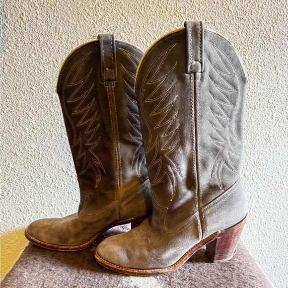Vintage ACMÉ suede cowgirl boots - Picture 1 of 9